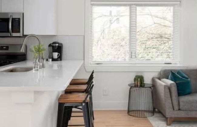 Crescent Furnished Apartments v2 - Photo 21