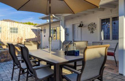 Coastal Retreat with Hot Tub Ocean Views Backyard Fun Newport Oasis by AvantStay - Foto 31