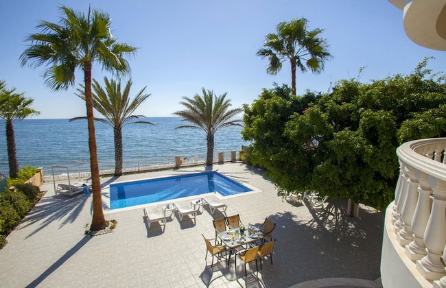 Sunset Beachfront Villa Meneou - Foto 16