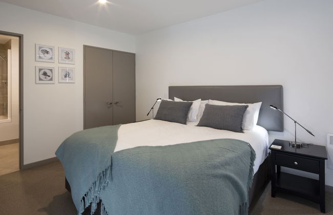 22 Hallenstein Apartments by Staysouth - Photo 10