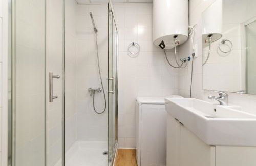 Luxury IV - Ferga Suites - Photo 26