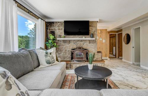 The Stone Lodge - Sleeps 15 - Hot Tubs - Game Room - Foto 11