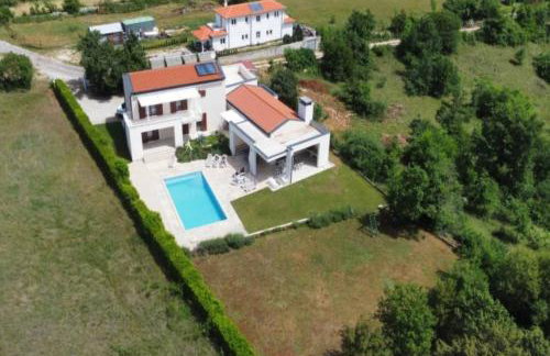 Villa Dora in Central Istria kids friendly with private pool and playground for 10 persons - Foto 11