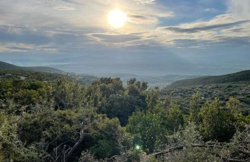 Μεζονέτα 5 υπνοδωμάτια, πλήρως εξοπλισμένη και με φορτιστή ηλεκτρικού αυτοκινήτου - Foto 27