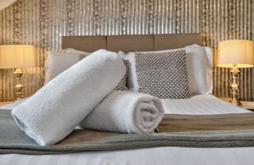 Spacious 4BR Newport Home - Ideal for Families & Groups - Foto 45