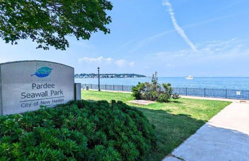 The Jewel of The Cove - Historic Coastal Retreat - Foto 48