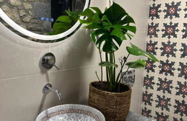 Wood & Stone Guesthouse - Photo 9