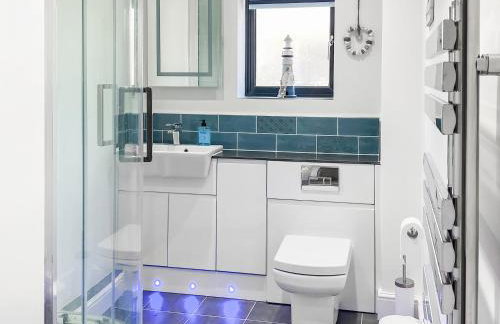 Cove View Apartment - Photo 8