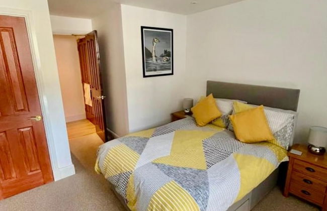 Stunning Spacious Apartment on River Ness - Photo 7