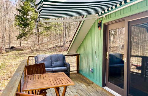 1 Mi to Crystal Lake! Couples Retreat with Deck - Photo 21