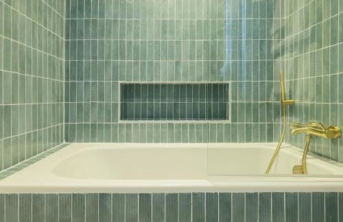 Garden Suite Suresnes 5 persons 2 BR near La Defense - Foto 28