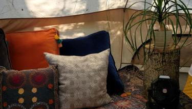 Forest Retreat: Immerse Yourself in Nature with this Chic Bell Tent in Loris, SC - Foto 2