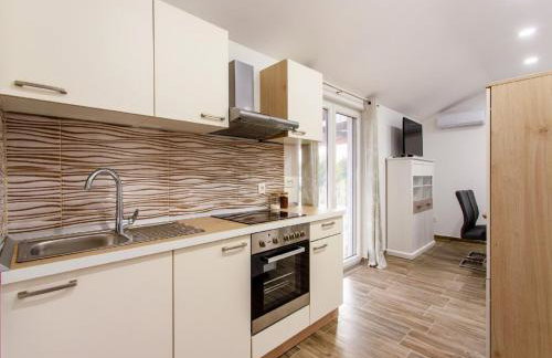 Torine - Capacious Holiday Home in Neorić with Heated Swimming Pool - Foto 7