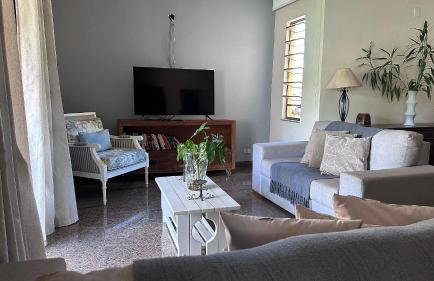 Casa com Piscina no Centro - 13 pessoas - Churrasqueira - Elegante - Foto 7