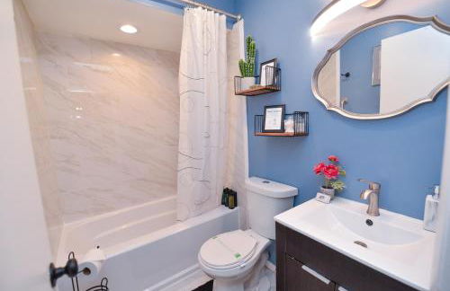 Bool Bear Lodge a pet friendly Pocono Vacation Home with Fireplace, BBQ and more - Foto 32