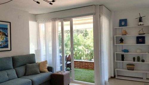 Apartamento recién reformado con piscina y AC - Foto 3