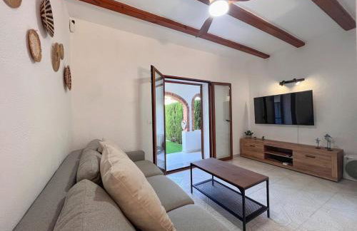 La casita de Toni en las Rotas Denia con jardín y piscina - Foto 1