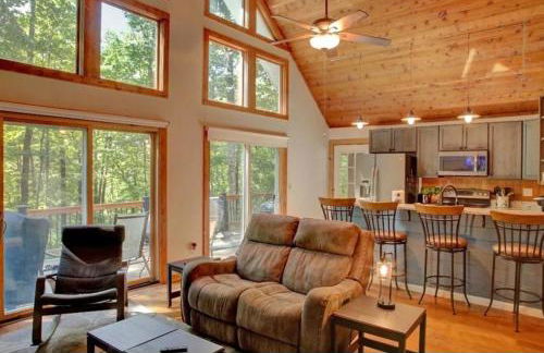 Updated Classic Cabin, Private Community and Hot Tub - Foto 12