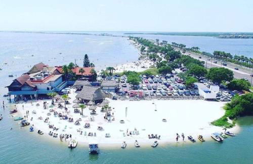 Stylish Chic King Bed Ybor DT - Foto 23