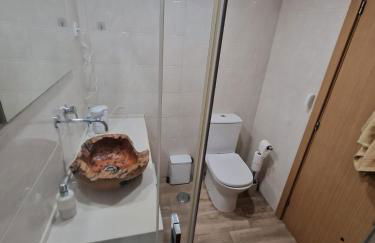 Pool House Minutes from Beach - Photo 36