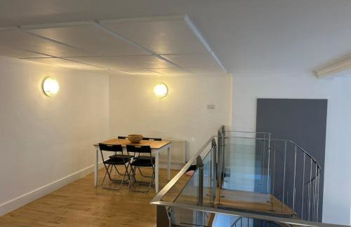 Designer Soho Loft - Photo 10