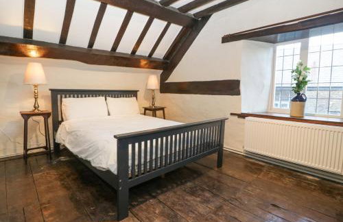 White Haywood Farmhouse - Photo 15