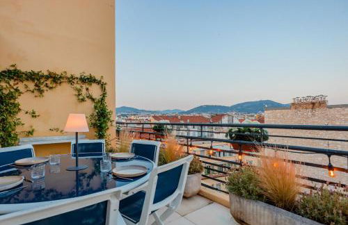 Luxurious penthouse, 2 bedroom suites, 3 spacious terraces, gorgeous views of mountains and sea, - Foto 36
