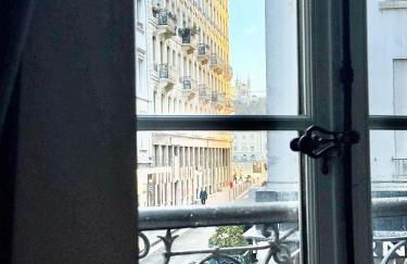Art de Recevoir - Charmant cocon au cœur de Lyon avec vue sur Fourvière - Foto 2