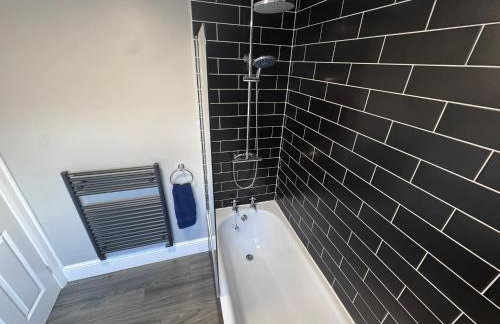 Central Near Hospital 2 Bedroom - Sleeps 4 - Self Check In - Fully Furnished - Foto 30