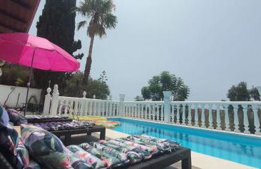 Villa Don Giovanni Fuengirola, Piscina Privada y vistas al mar y a la Montaña - Photo 9