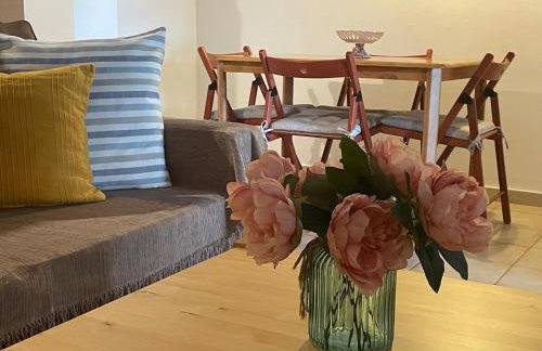 ILIOCHARI sea view apartments Oropos - Kalamos - Foto 59