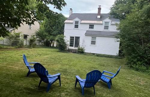 5-star Renovated 3BR Home & Backyard Deck near SU & Hospitals - Foto 42