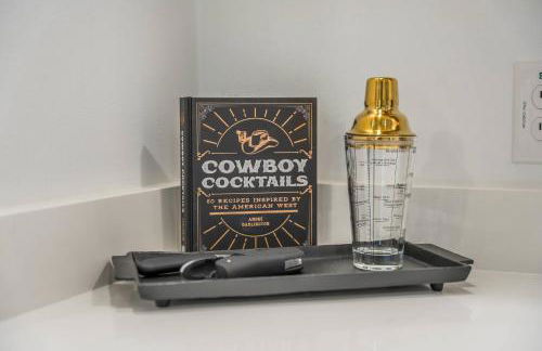 NEW! CowboyPool* 2Kings* Sleeps12* GroupTrip* - Foto 8