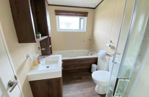 Wildflower, Premium Plus Hot Tub Lodge - Foto 23