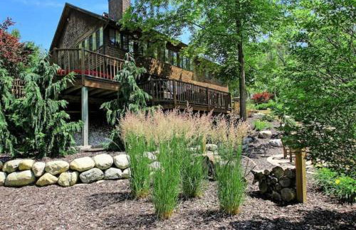 Secluded cabin on 10 acres - hot tub & game room! - Foto 20