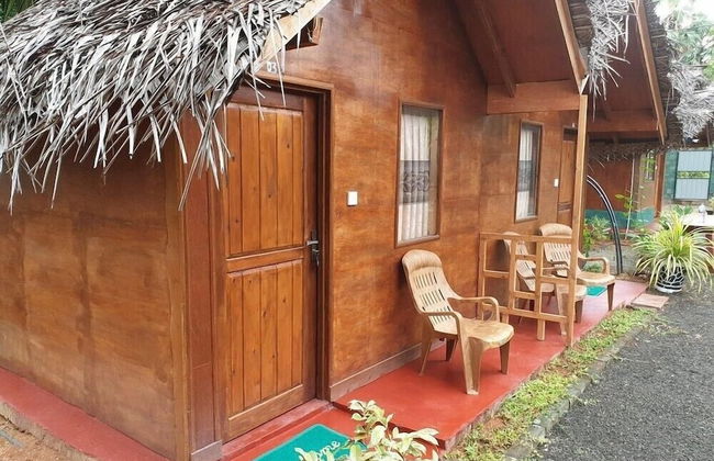 Dolphin Bay Cabana Resort - Photo 4