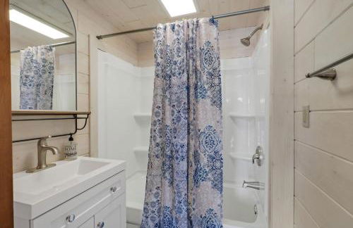 The Banks - Rustic and Waterfront, Secluded and Special, by RedAwning - Photo 34