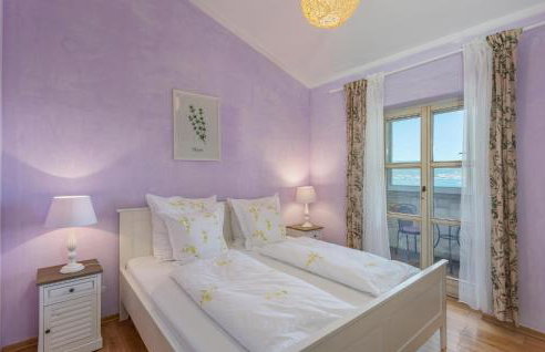 Stunning Home In Malinska With Wifi - Photo 34