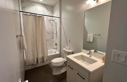 New Built Apartment Sleeps 8 - Foto 13