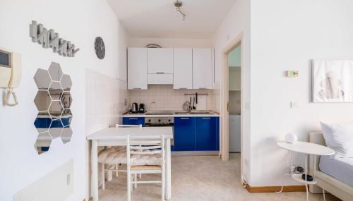 Homeby, Savena Terrace Apartment - Photo 2