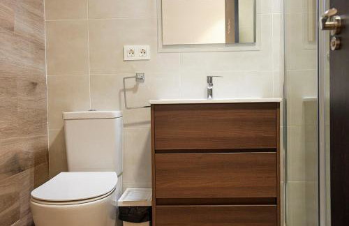 Two room two bath with a big private terrace - Photo 12