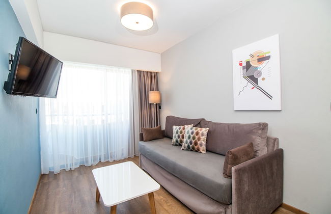 Sunny Days Hotel Apt - Photo 84