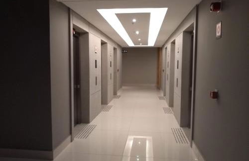 Flat Aconchego, próximo ao centro de Osasco, ar condicionado, academia, piscina, wifi e varanda - Foto 6