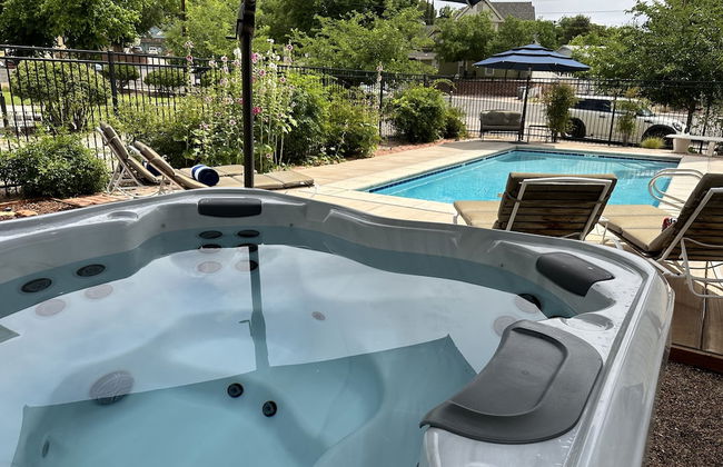 The Cottage @ 241 North - Foto 31