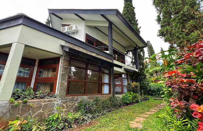 Villa Klub Bunga - by The Batu Hotel Batu Malang - Foto 47