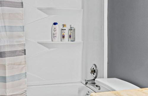 WOOD INN 2 Comfy 2BD close to DT Peoria - Foto 17