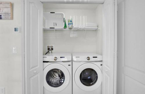 Much Needed Private Relaxation Home - Photo 11