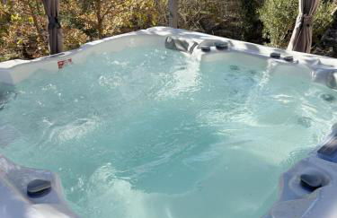 Elegant countryside retreat with pool & jacuzzi - Foto 39