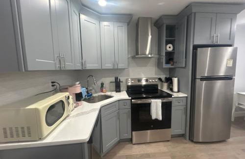 Cozy 2-3 Bedroom Apartment in Center City! - Foto 18