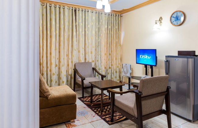 Blue Pearl Apartments - Photo 13